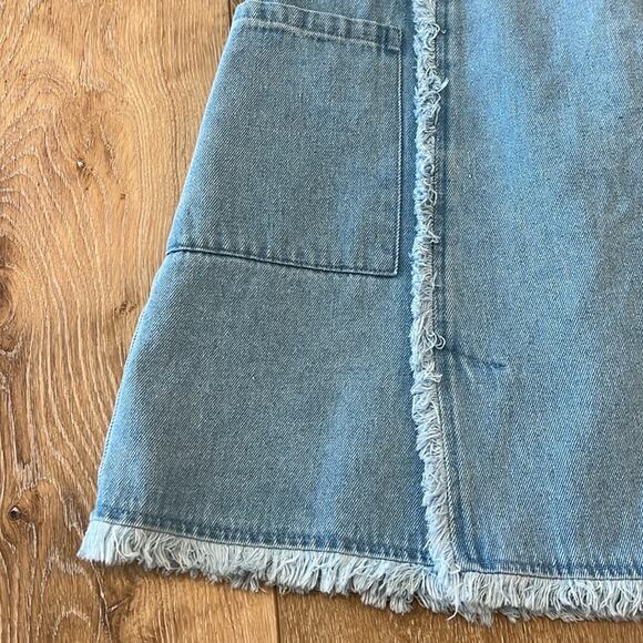 Umgee Frayed Denim Zip Back Skirt | Size Medium - Picture 2 of 5